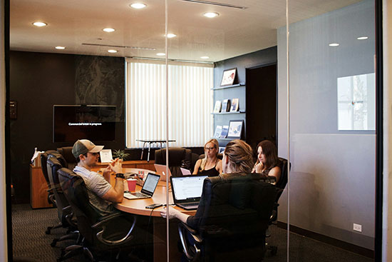 Office setting with lighting
